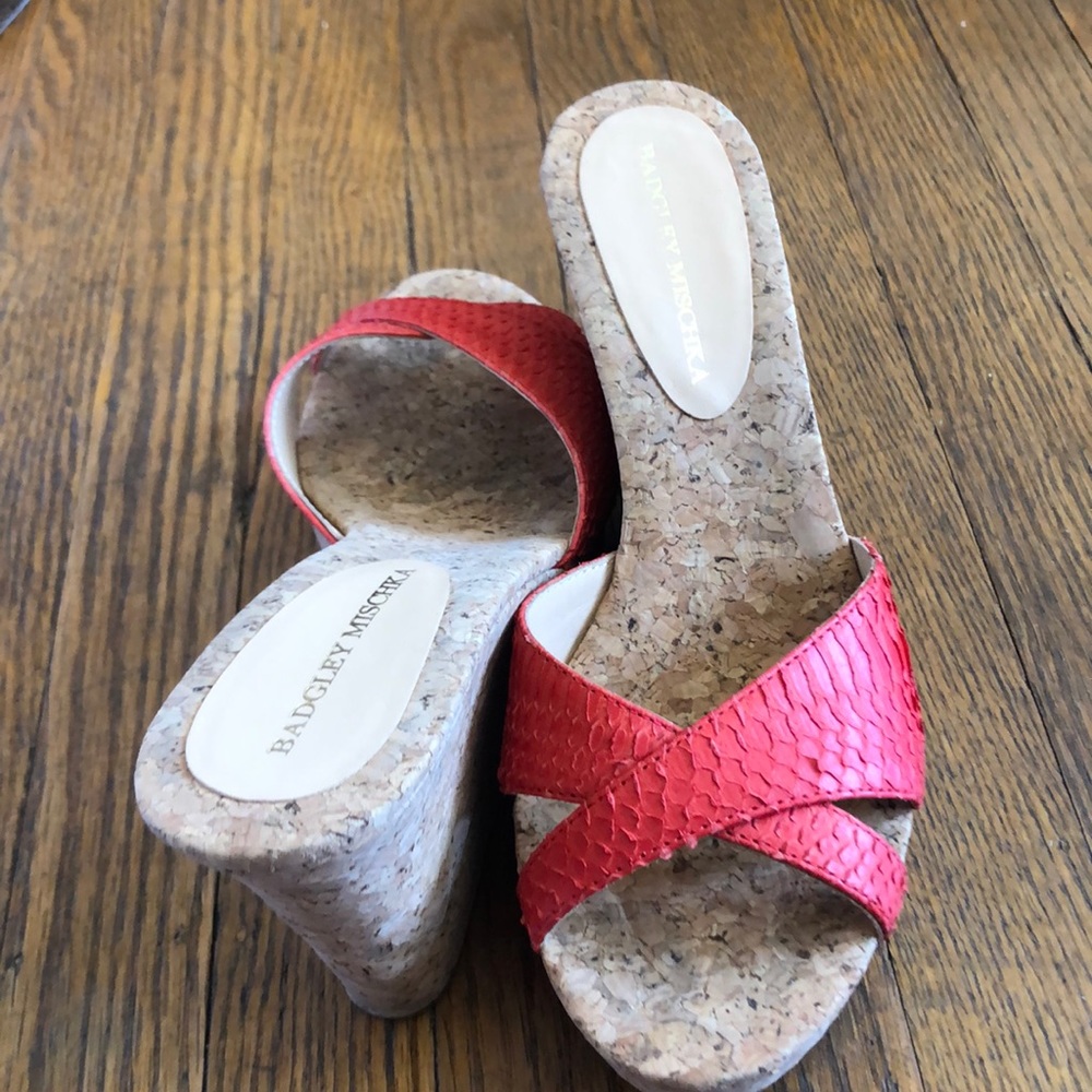 Badgley Mischka Coral Wedges Size 7.5